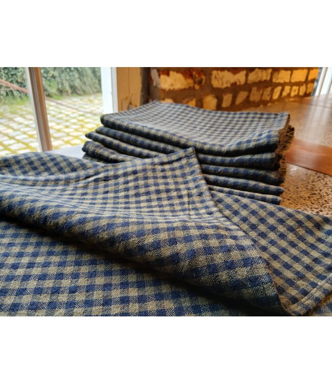 PIANA linen tea towel