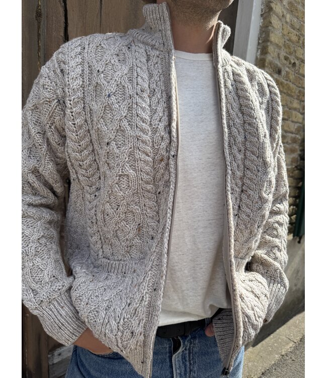 Gilet Homme Zippé Oatmeal – Maille Irlandaise Écrue avec Poches