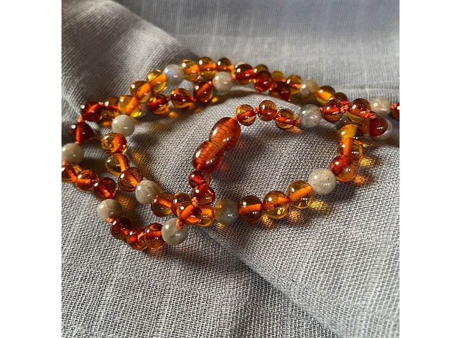 Protective kids bracelet