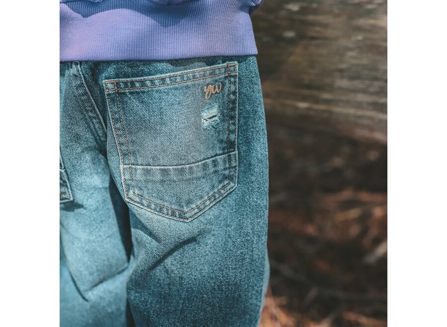 Denim | Straight Leg Jeans