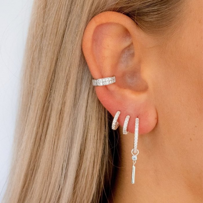 Pave hugging hoops - 925 zilver