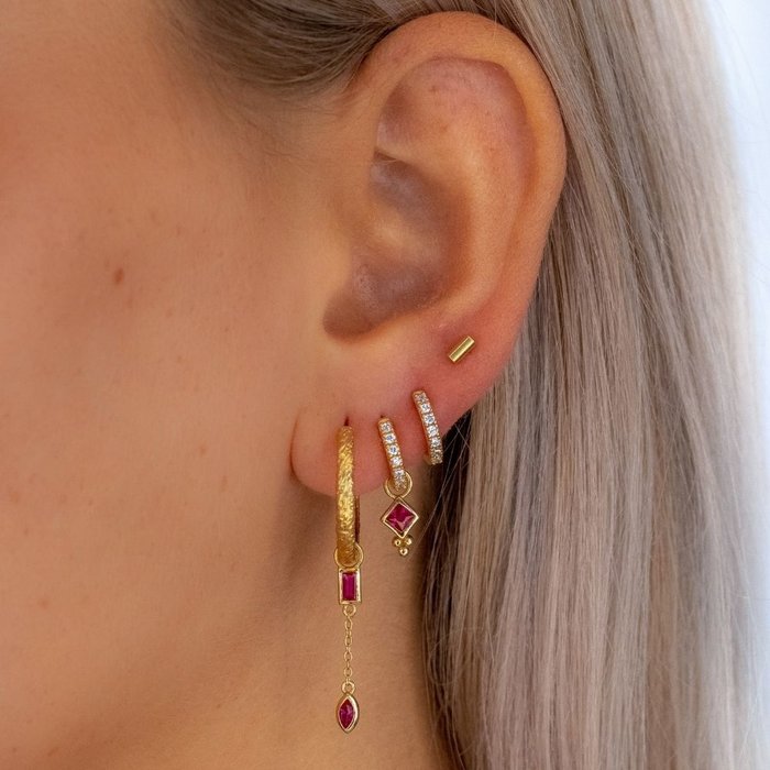 Pave hugging hoops - Goldplated