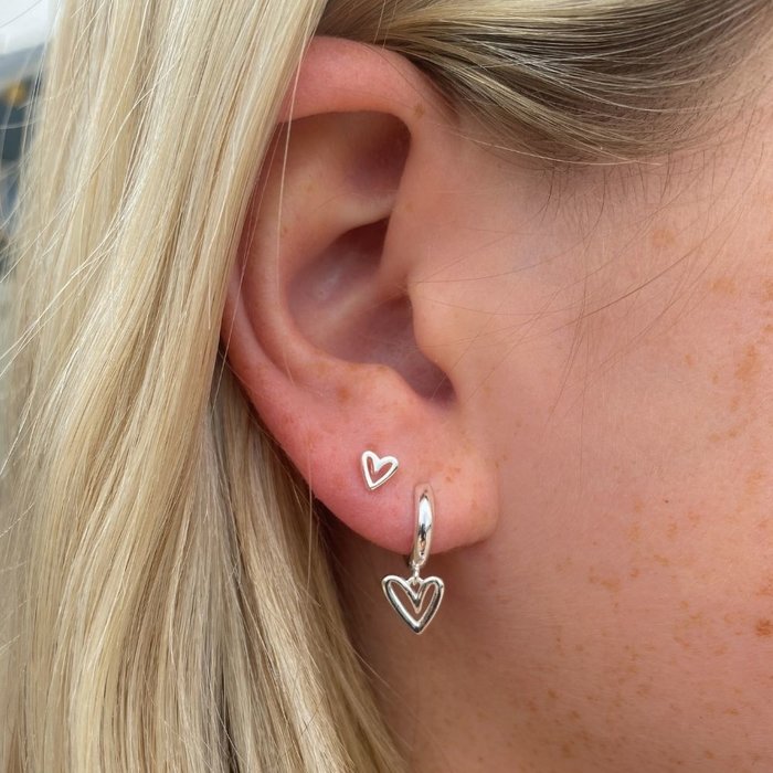 Hart huggie oorringen - 925 zilver