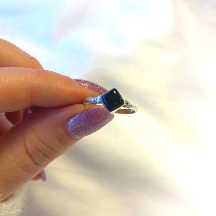 Ring met onyx steentje - 925 zilver Maat 16