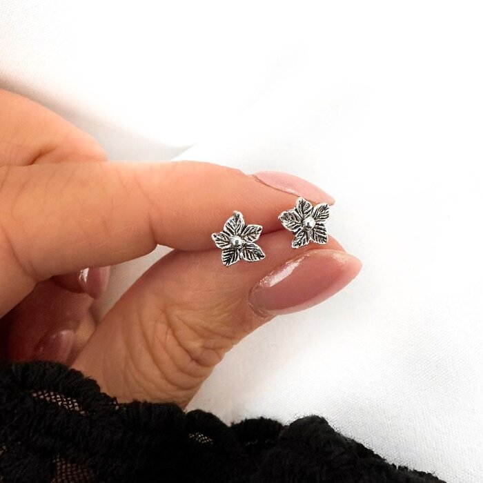 Blooming oorknopjes - 925 zilver