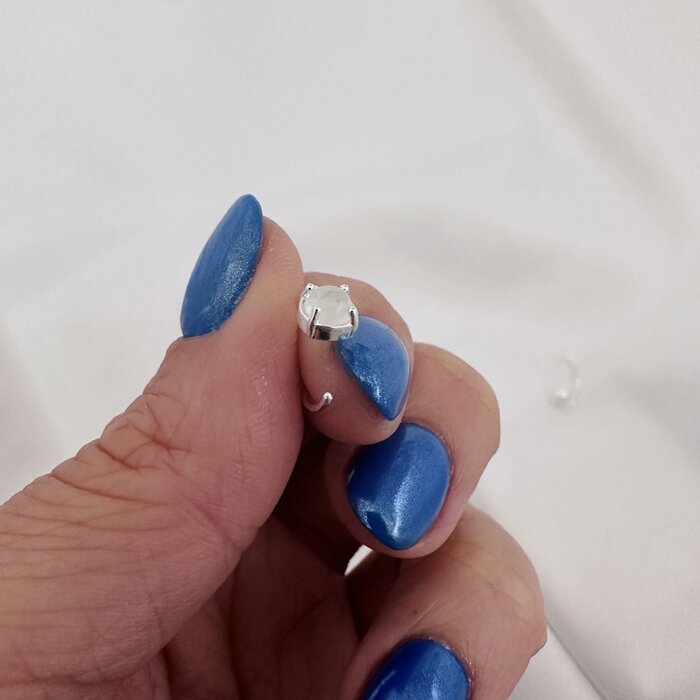 Huggie oorbellen Moonstone - 925 zilver