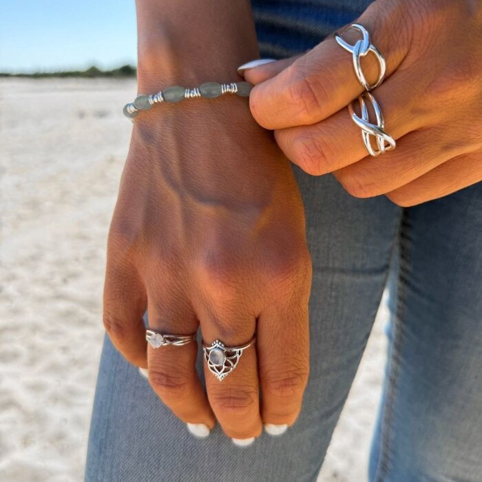 Moonstone ring Aya - 925 zilver