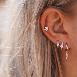 Flower studs cz - 925 zilver