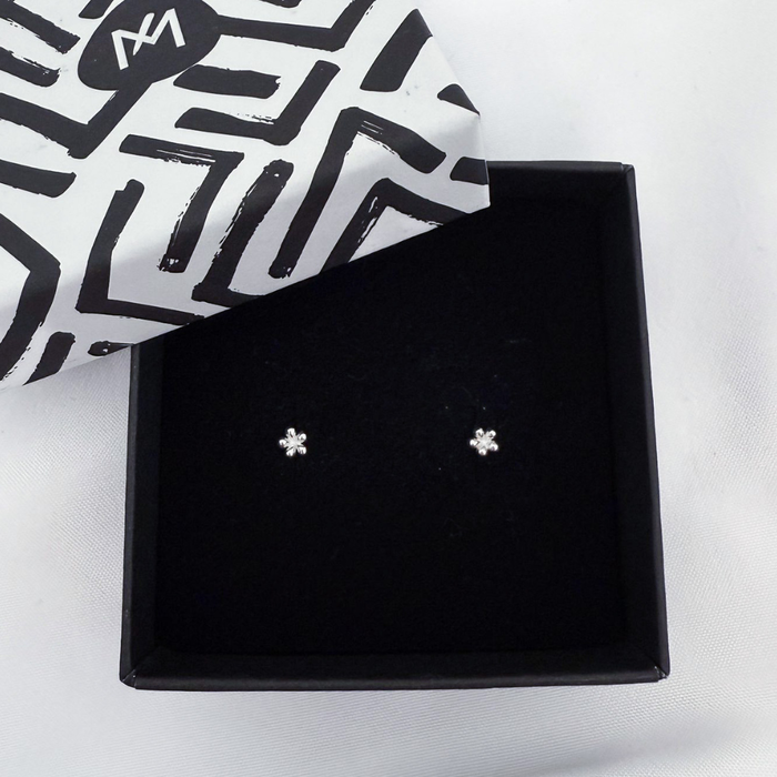 Petal studs - 952 zilver