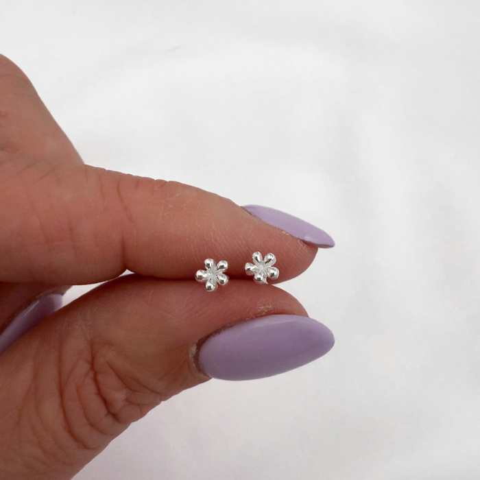 Petal studs - 952 zilver
