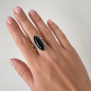 Black onyx ring - maat 19