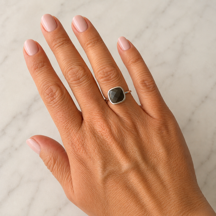 Ring Labradoriet maat 17,5