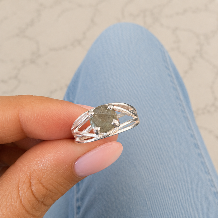 Labradoriet ring Mila - 925 zilver