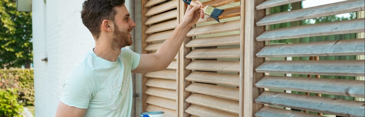 Wat is het verschil tussen beits en lak?