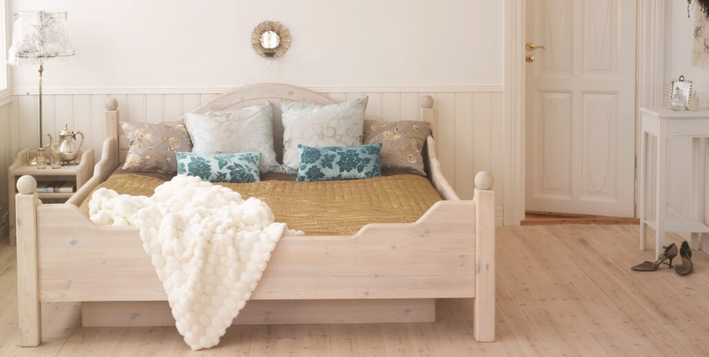 Houten lambrisering verven: zo geef je je interieur een frisse look Houten lambrisering verven: zo geef je je interieur een frisse look
