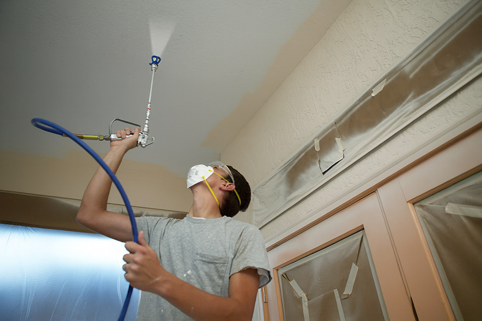 Muurverf spuiten: snel en strak resultaat voor jouw wanden Muurverf spuiten: snel en strak resultaat voor jouw wanden