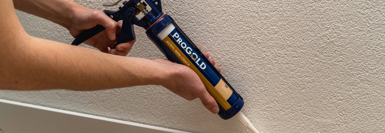 Kit overschilderen: zo pak je het aan voor een strak resultaat