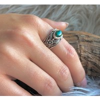 Bewerkte Bali style zilveren ring Malachiet Bewerkte Bali style zilveren ring Malachiet