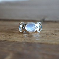 Zilveren ring Moonstone LOVE Zilveren ring Moonstone LOVE