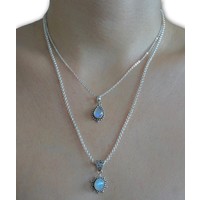 Zilveren ketting met Maansteen hanger Zilveren ketting met Maansteen hanger