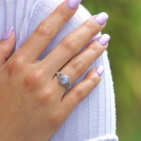 Zilveren ring maansteen Amy Zilveren ring maansteen Amy