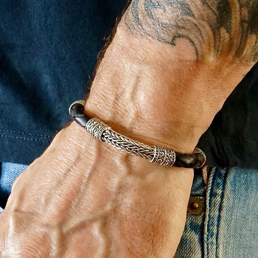 Misleidend huren probleem Bali style heren armband in zwart leer en 925 zilver - Leelavadee Jewelry