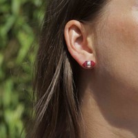 Zilveren oorknopjes Robijn dubbeleinder Zilveren oorknopjes Robijn dubbeleinder
