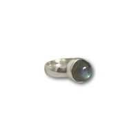 Zilveren ring Labradoriet Abou Zilveren ring Labradoriet Abou