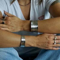 Brede zilveren bangle armband Brede zilveren bangle armband