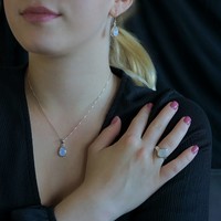 Zilveren Maansteen oorbellen Karla Zilveren Maansteen oorbellen Karla