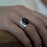 Zilveren black onyx ring Yndah Zilveren black onyx ring Yndah