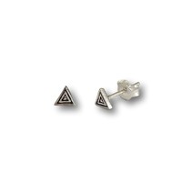 Zilveren oorknopjes triangle Tysa Zilveren oorknopjes triangle Tysa