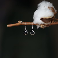 Zilveren oorbellen zwarte Spinel Avin Zilveren oorbellen zwarte Spinel Avin