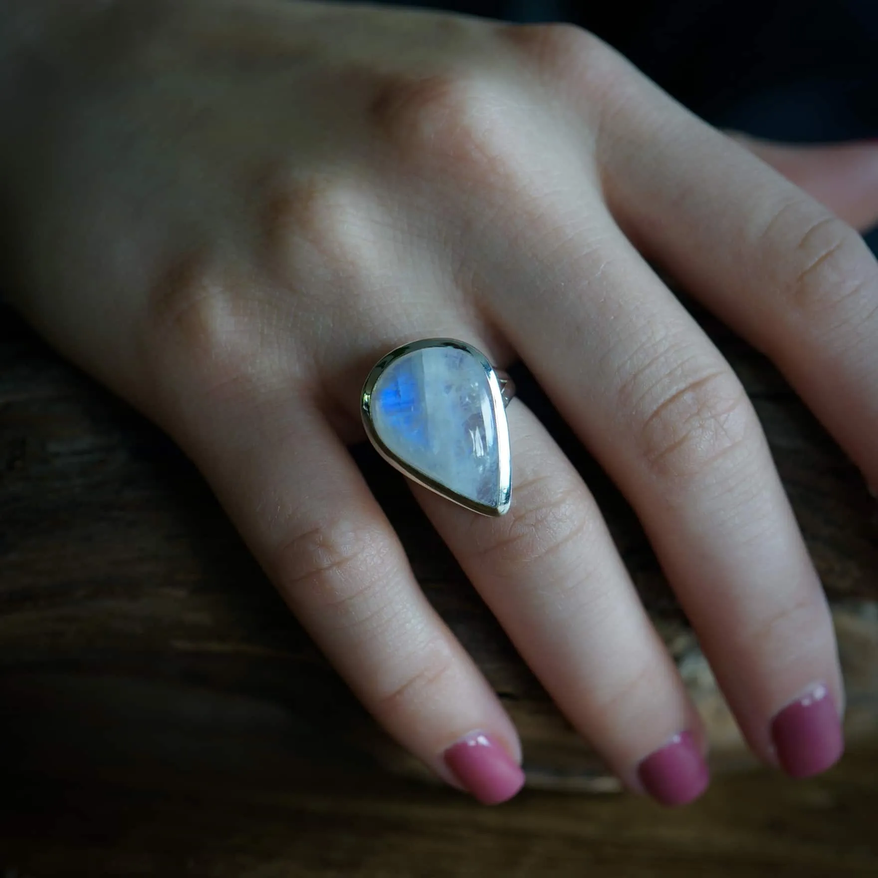 ring met maansteen