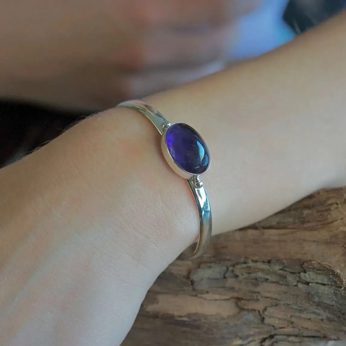 amethist armband met paarse edelsteen en zilver
