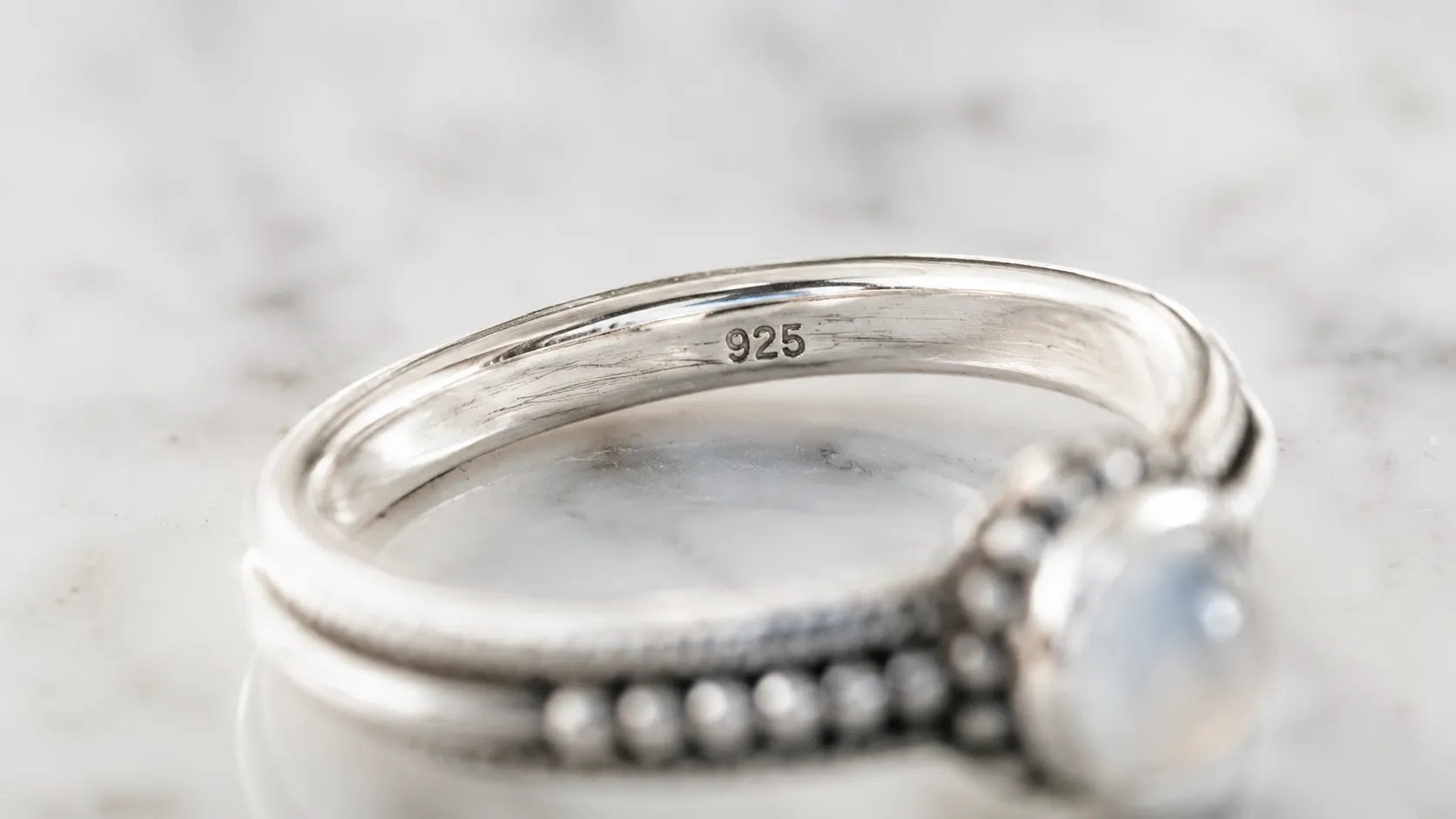 925 stempel op zilveren ring – keurmerk sterling zilver