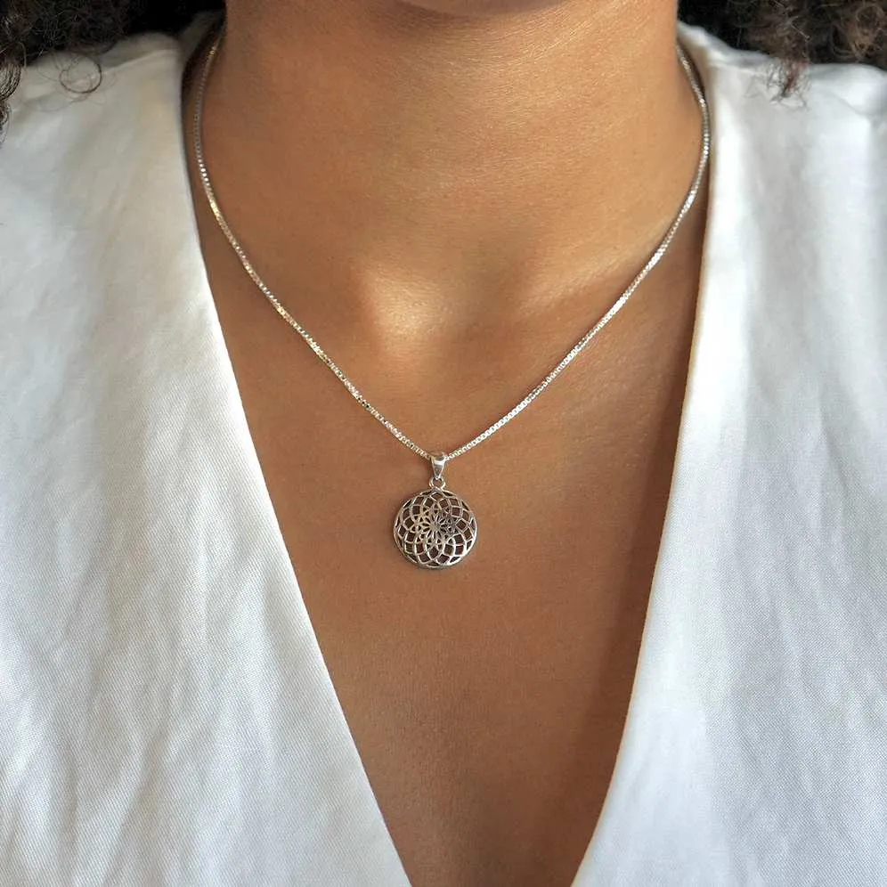 Lotus of Life hanger in 925 zilver — lotusbloem en mandala symbool gecombineerd