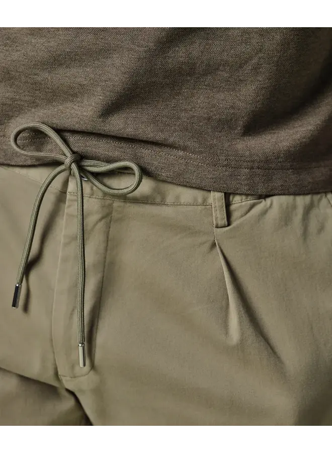 Profuomo Short Mid Green