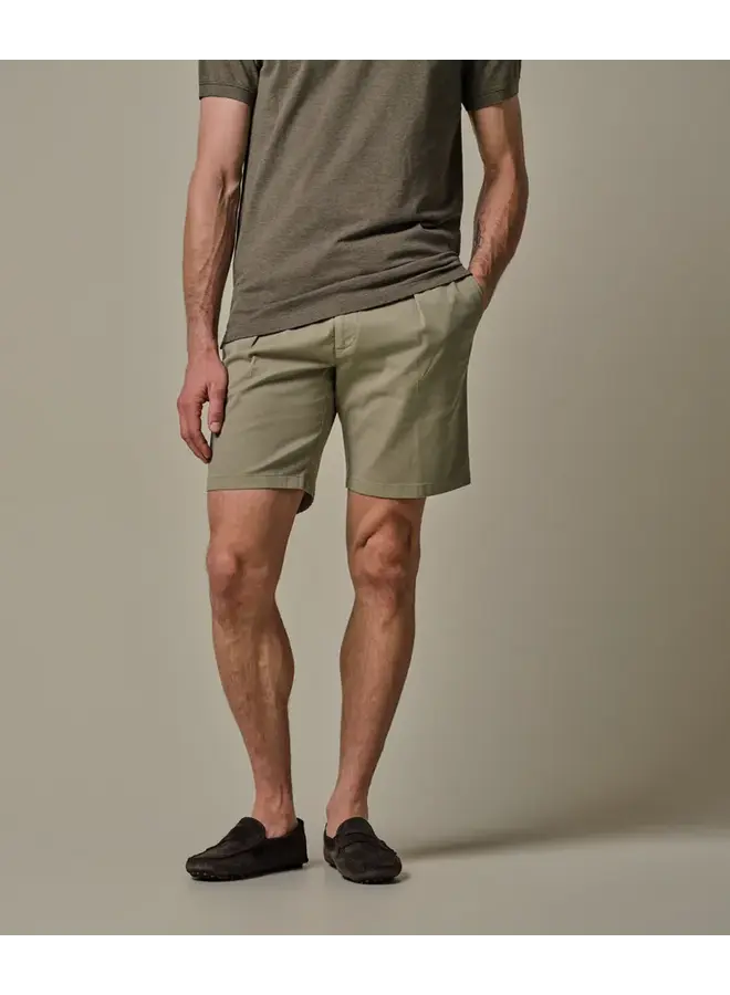 Profuomo Short Mid Green