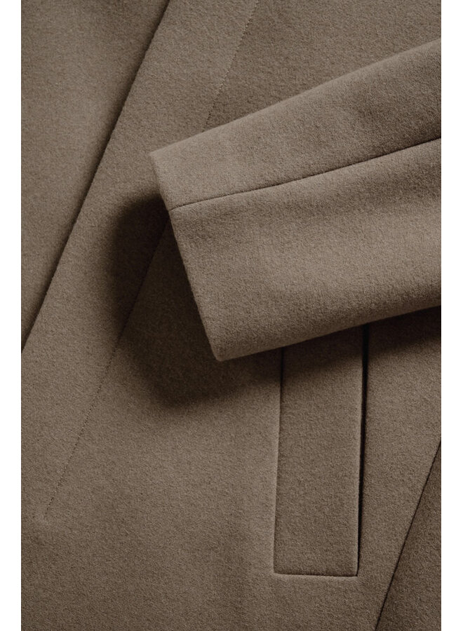 Matinique Jas Harvey Wool Walnut