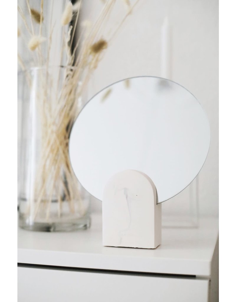 HOUSE RACCOON Archie mirror - white marble