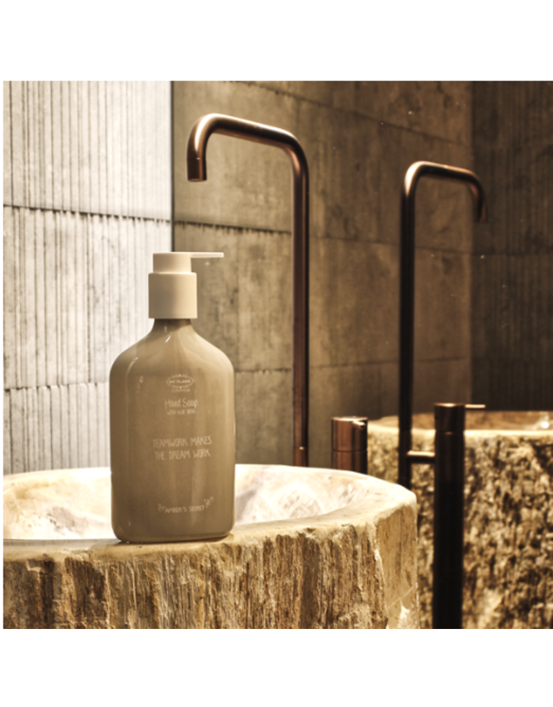 My Flame Lifestyle Handzeep in glazen fles 'Teamwork makes the dream work' - 350 ml