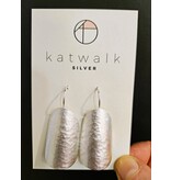 Katwalk Zilver Zilver oorhangers - gebogen ovalen gehamerd