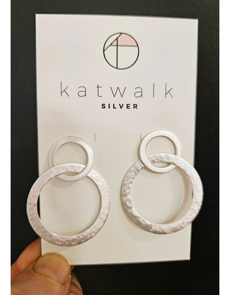 Katwalk Zilver Zilver oorstekers - 2 bold ringen - 1 gehamerd