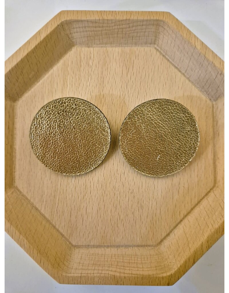 Cut the Fab Oorsteker - upcycled leather - gold -40 mm