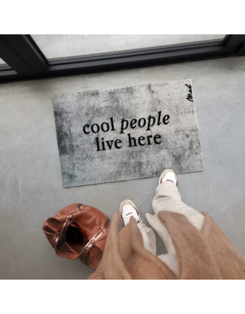 Mad about mats Mat 'Bettie' -Scraper 50 x 75cm  'Cool people live here'