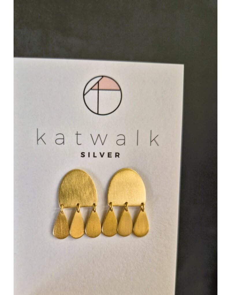 Katwalk Zilver Oorstekers in verguld brass - Halfrond met 3 druppeltjes