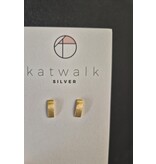 Katwalk Zilver Verguld zilver oorstekers - verticaal gebogen gehamerde plaatjes 1cm