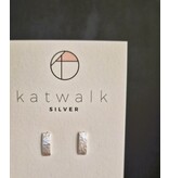 Katwalk Zilver Zilver oorstekers - verticaal gebogen gehamerde plaatjes 1cm