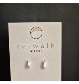 Katwalk Zilver Zilver oorstekers - half vierkant front